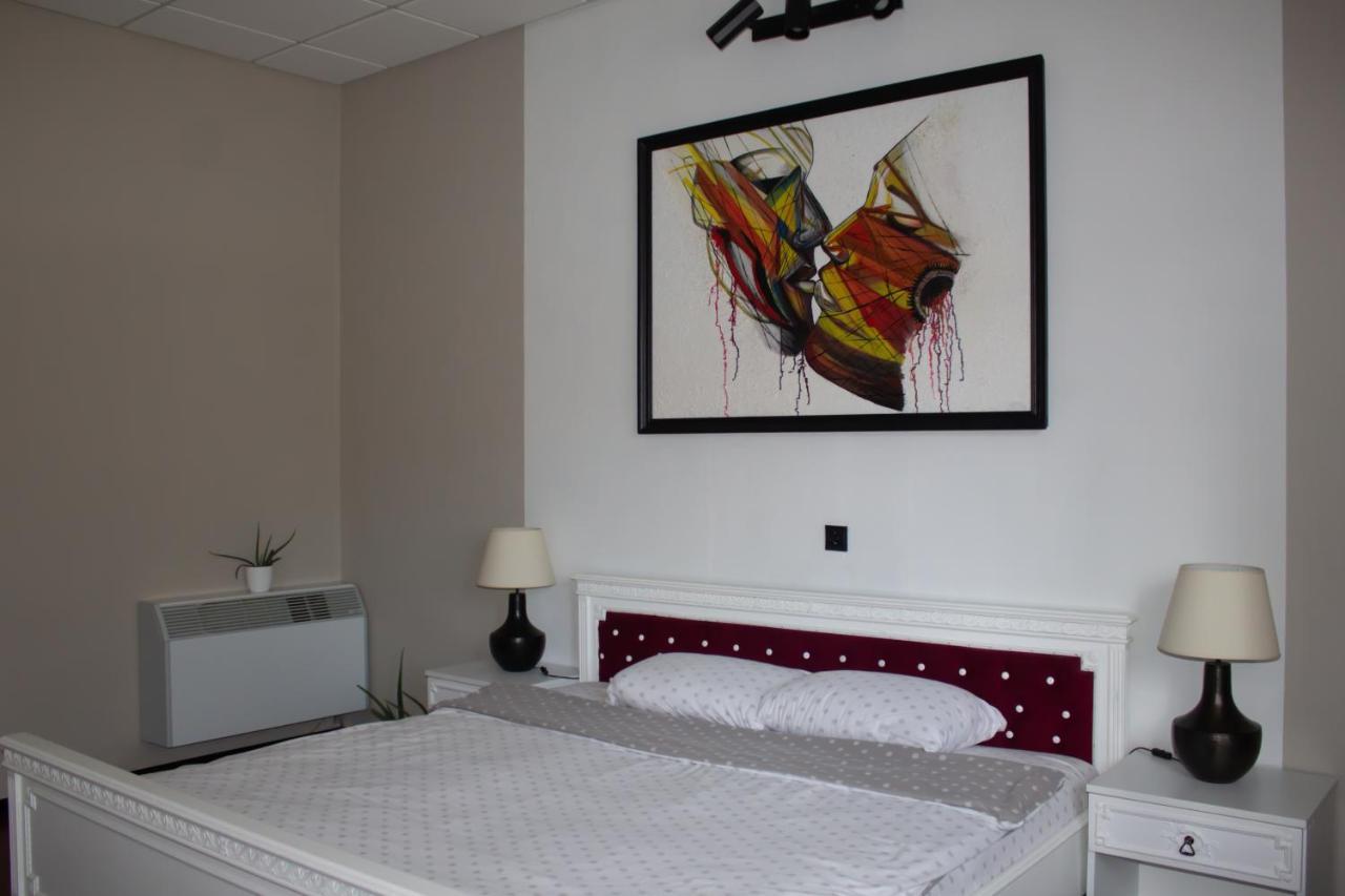 Yox Apartment 1 Oradea Luaran gambar