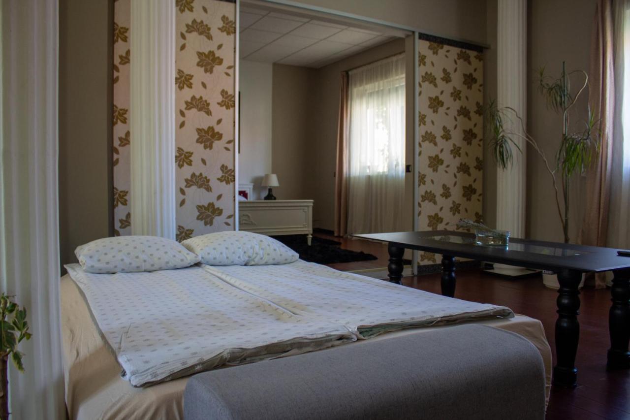 Yox Apartment 1 Oradea Luaran gambar