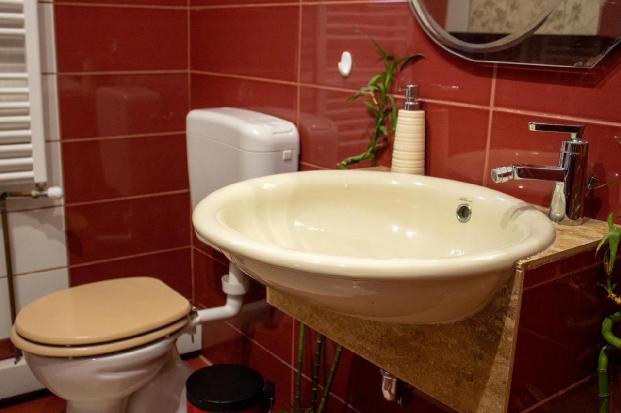 Yox Apartment 1 Oradea Luaran gambar