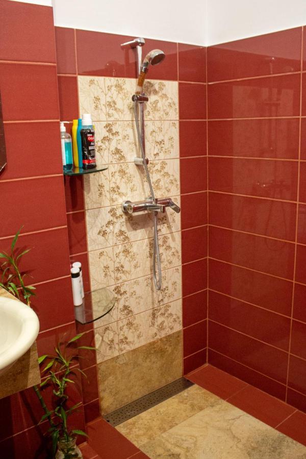 Yox Apartment 1 Oradea Luaran gambar